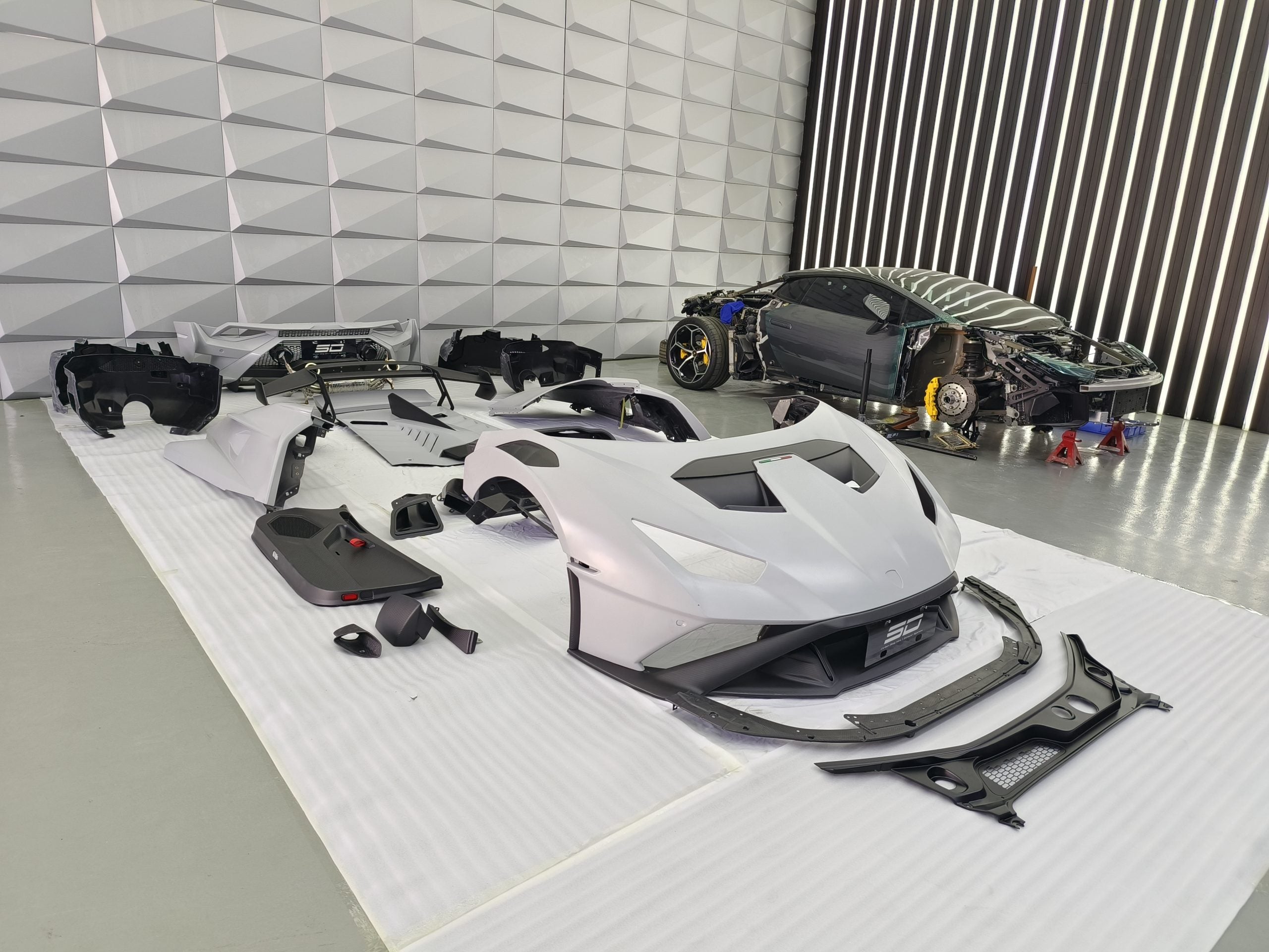 LAMBORGHINI HURACAN STO Body Kit