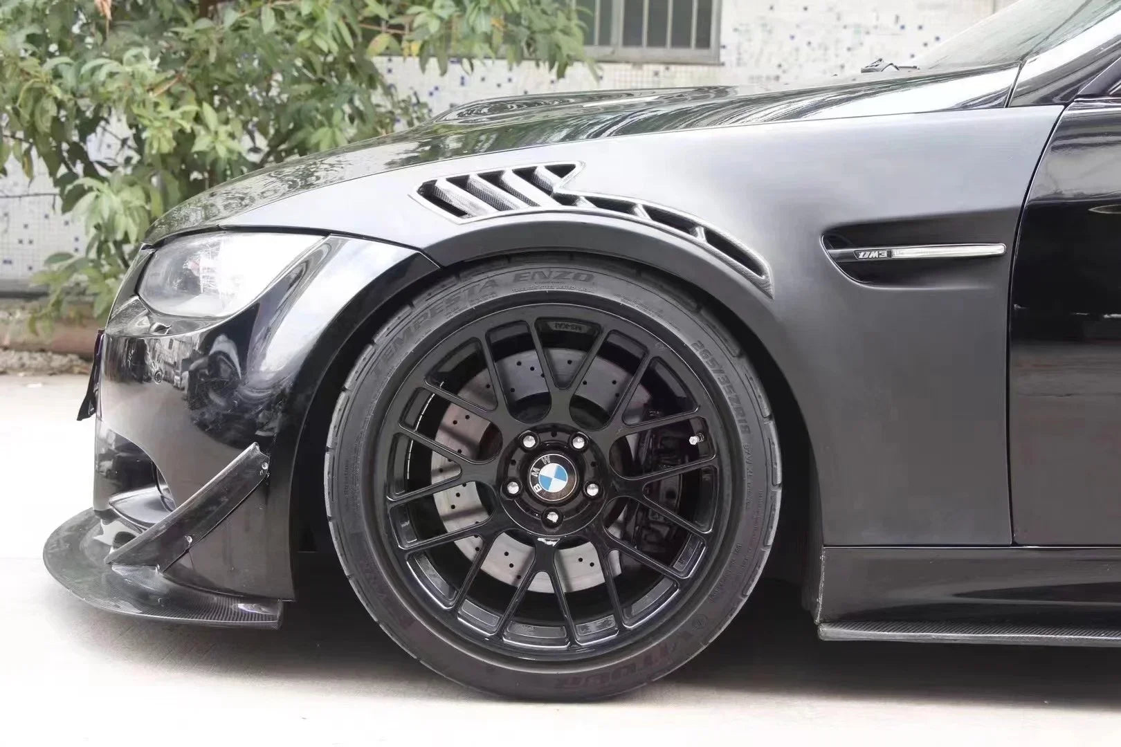 BMW E92 RS Style Carbon Fiber Front Fender Vents