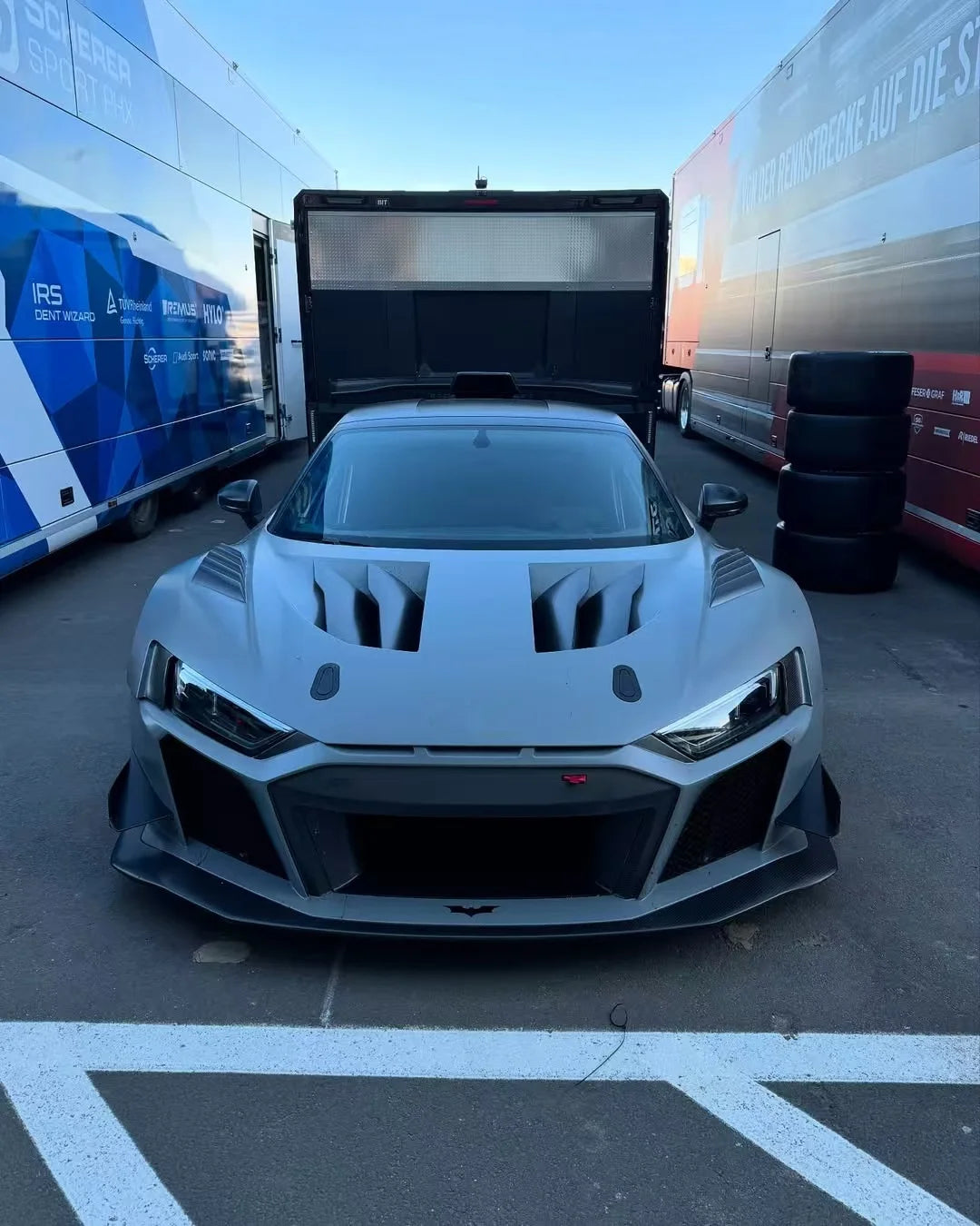 AUDI R8 Carbon Fiber GT3 Style Body Kit
