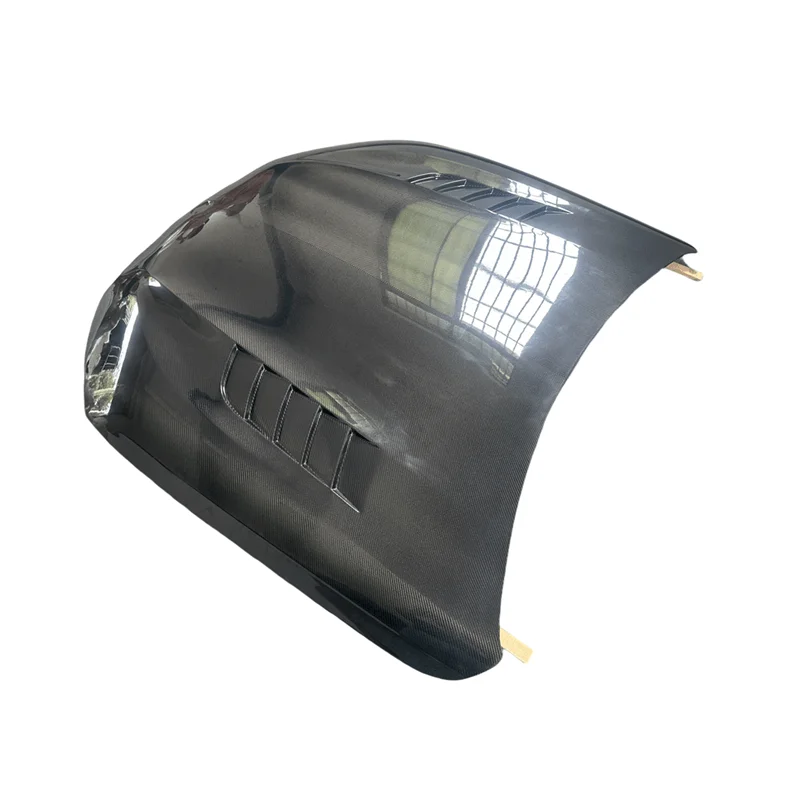 BMW F92/F93 Carbon Fiber V Style Engine Hood