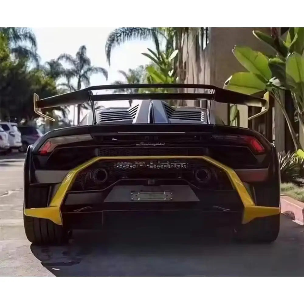 LAMBORGHINI HURACAN Dry Carbon Fiber STO Rear Bumper