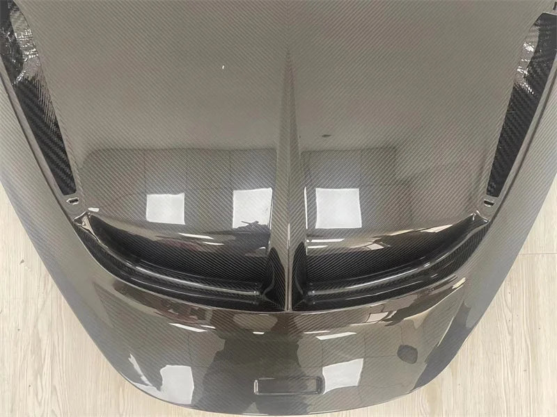 MCLAREN 720S Dry Carbon Fiber V Style Hood
