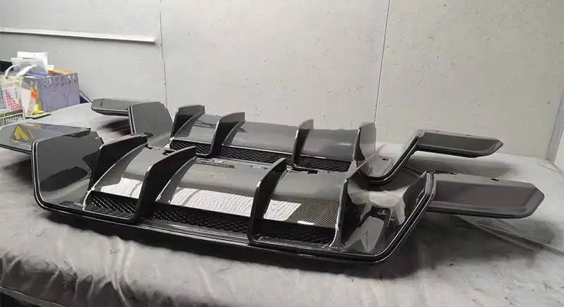 AUDI R8 Carbon Fiber Body Kit