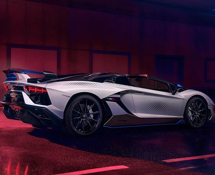 LAMBORGHINI AVENTADOR Wet Carbon Fiber SVJ Body Kit
